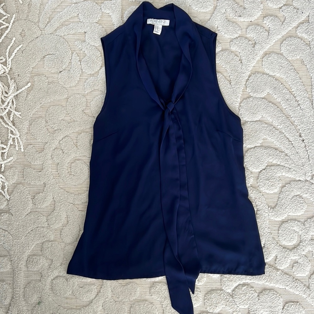 Silk sleeveless tie blouse